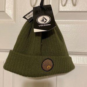 VOLCOM New with Tags Beanie